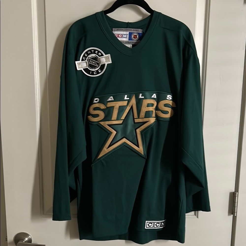 NWOT Dallas Stars Original Green Hockey Jersey